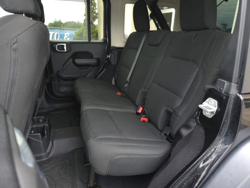 Used 2020 Jeep Wrangler Unlimited Sport AWD/4WD image 12