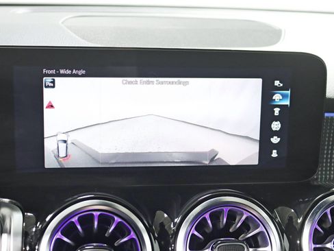 Used 2022 Mercedes-Benz EQB 300 4MATIC w/ Pinnacle Package image 23