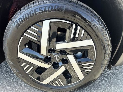 Used 2026 Nissan Kicks SV image 12