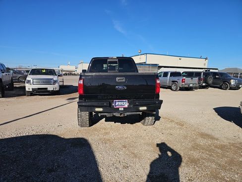 Used 2014 Ford F250 Lariat w/ Lariat Interior Package image 4