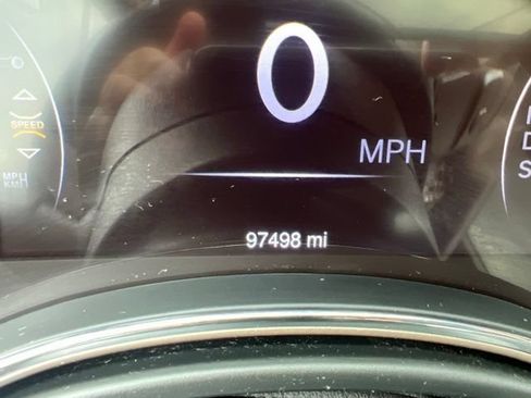Used 2014 Jeep Grand Cherokee Overland w/ Advanced Technology Group AWD/4WD image 8