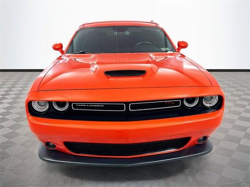 Used 2022 Dodge Challenger R/T image 2