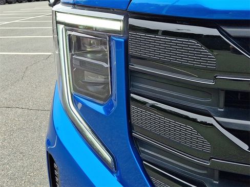 Certified 2024 GMC Sierra 1500 Elevation w/ LPO, Elevation Black Package image 41