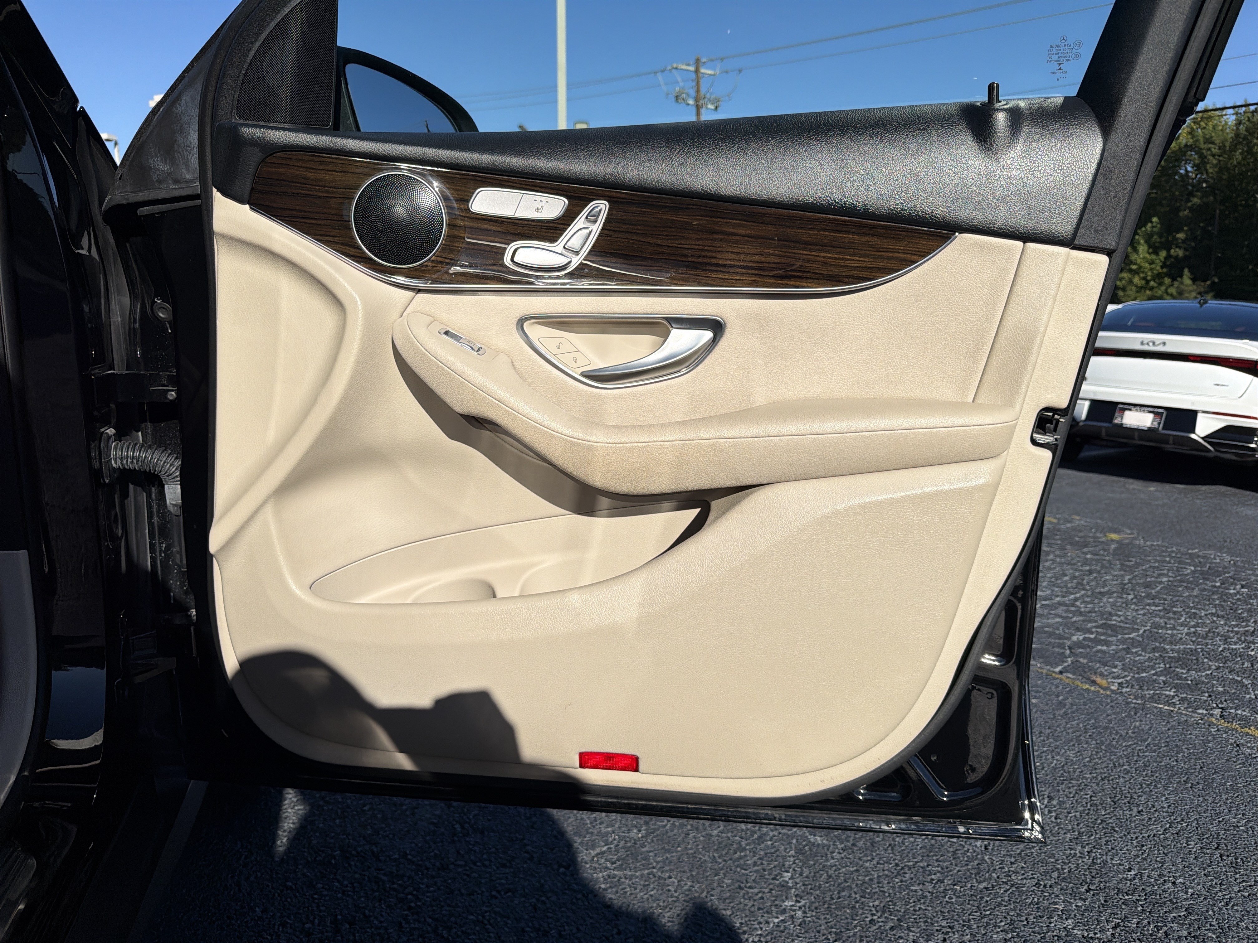 Used 2018 Mercedes-Benz GLC 300 image 13