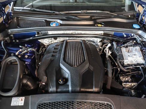 Used 2024 Porsche Macan image 42