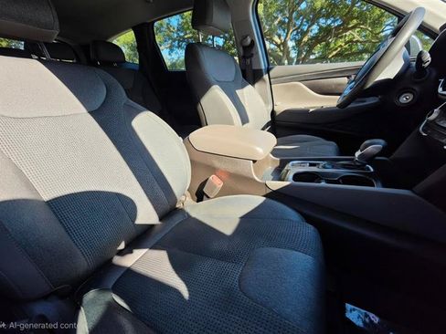 Used 2019 Hyundai Santa Fe SE AWD/4WD image 29