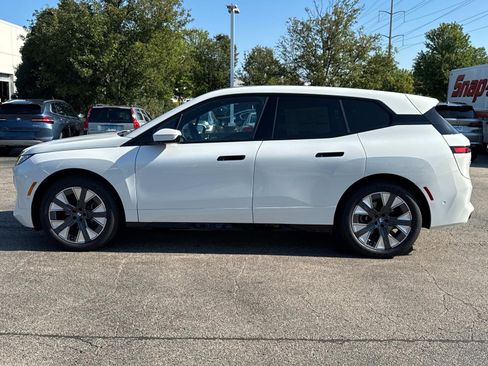 New 2026 BMW iX xDrive45 w/ Premium Package AWD/4WD image 8