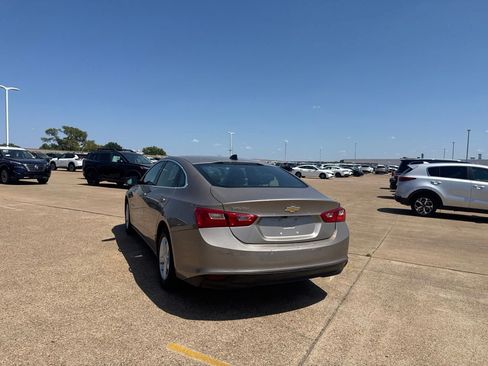 Used 2025 Chevrolet Malibu LS FWD image 16