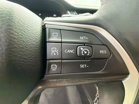 Used 2021 Jeep Grand Cherokee L Limited image 26