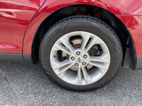 Used 2017 Ford Taurus SEL w/ Equipment Group 201A image 12