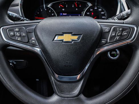 Used 2021 Chevrolet Equinox LT FWD image 13
