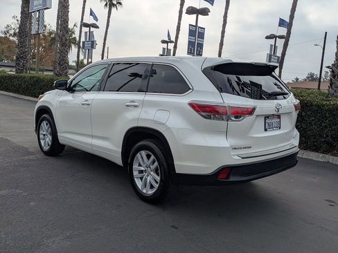 Used 2015 Toyota Highlander LE image 17