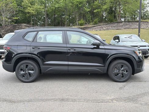 New 2026 Volkswagen Taos S FWD image 6