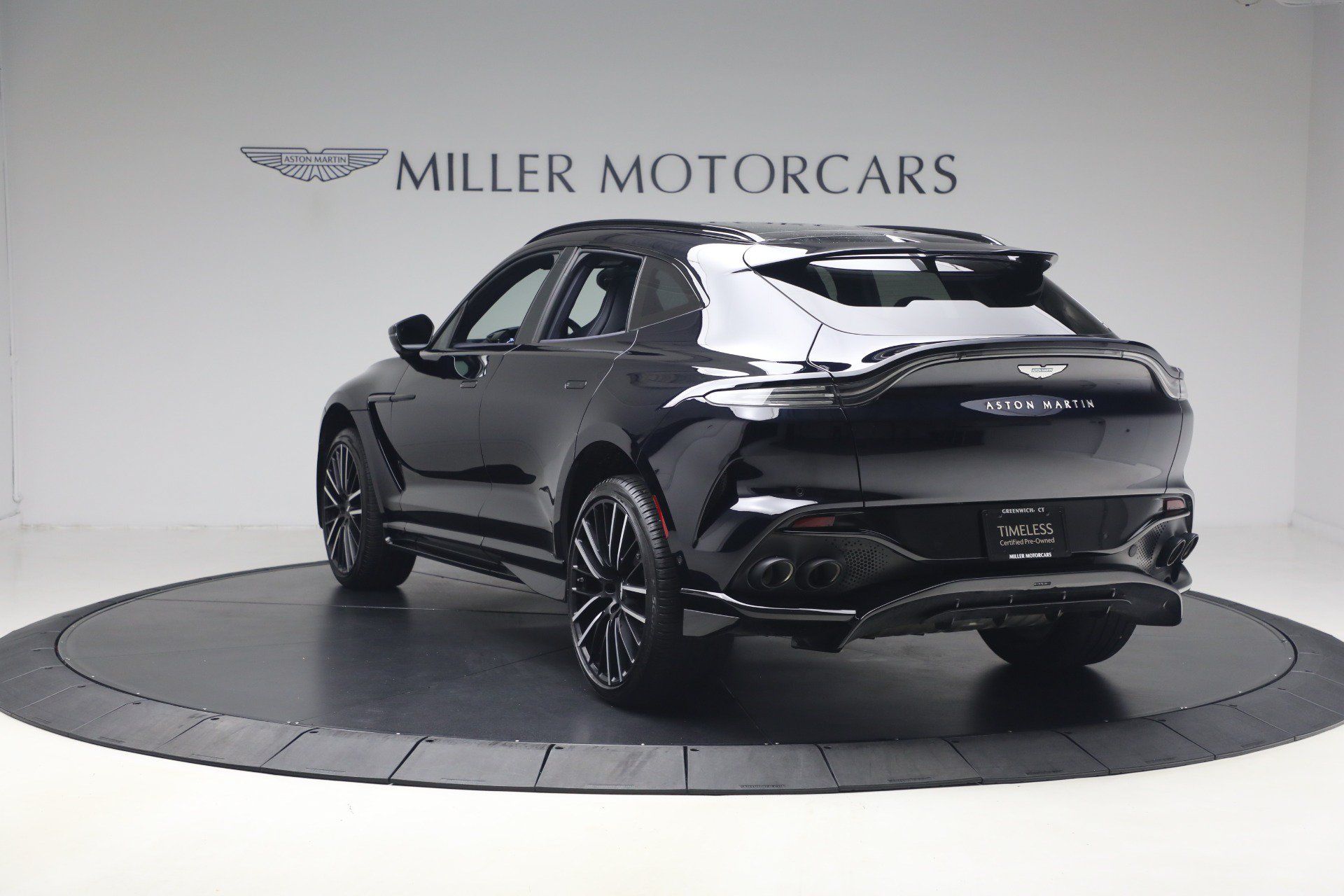 Used 2025 Aston Martin DBX 707 AWD/4WD image 5