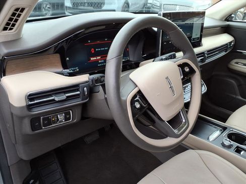 Used 2024 Lincoln Corsair Reserve w/ Equipment Group 201A image 14