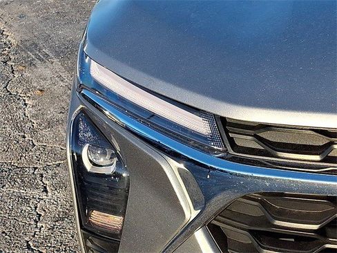 Certified 2024 Chevrolet Trax LT image 8