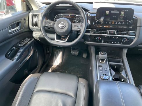 Certified 2022 Nissan Pathfinder SL w/ SL Premium Package image 9