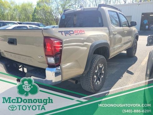 Used 2018 Toyota Tacoma TRD Off-Road image 7