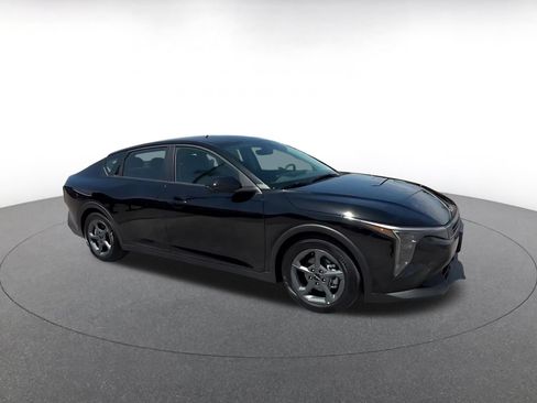 Used 2026 Kia K4 FWD image 2