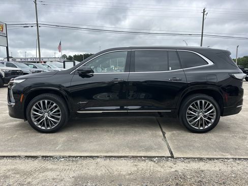 Certified 2025 Buick Enclave Avenir w/ Super Cruise Package AWD/4WD image 9