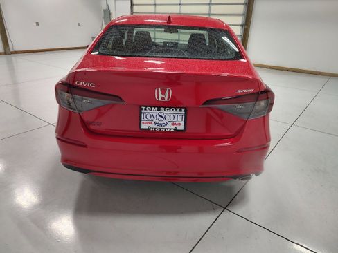 Used 2025 Honda Civic Sport image 12
