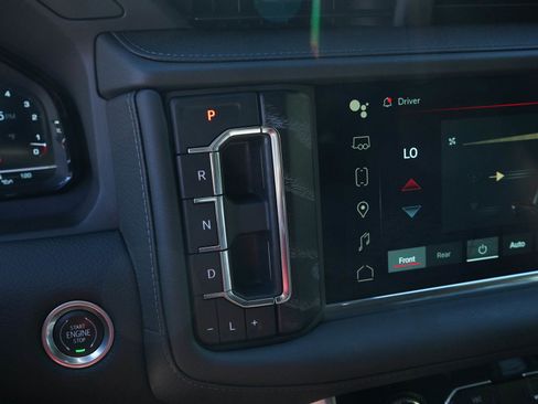 Used 2023 GMC Yukon Denali AWD/4WD image 26