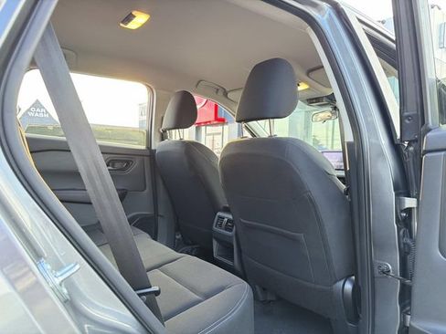 Used 2025 Nissan Rogue S AWD/4WD image 13