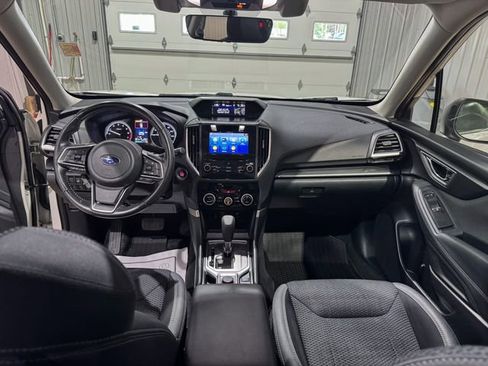 Used 2019 Subaru Forester Premium AWD/4WD image 18