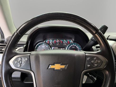 Used 2016 Chevrolet Suburban LT RWD image 19