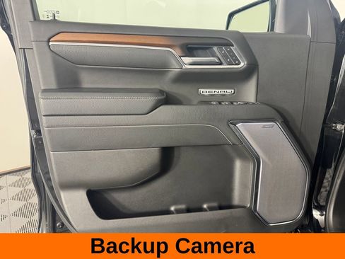 Used 2025 GMC Sierra 1500 Denali AWD/4WD image 11