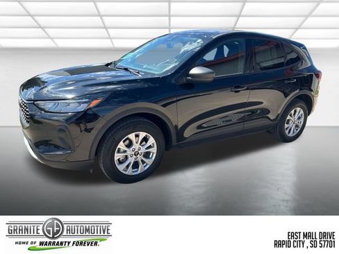 Used 2025 Ford Escape Active AWD/4WD image 1
