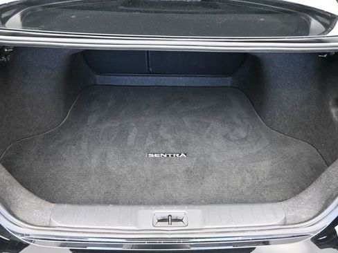 Used 2024 Nissan Sentra SR w/ SR Premium Package FWD image 33