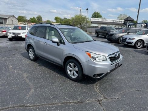 Used 2016 Subaru Forester 2.5i Premium AWD/4WD image 6