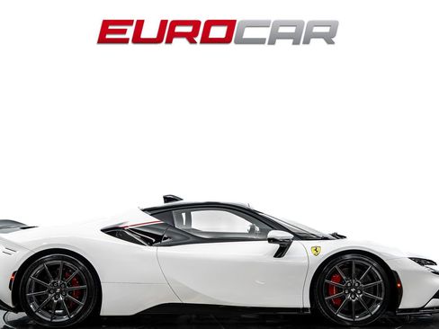 Used 2021 Ferrari SF90 Stradale AWD/4WD image 6