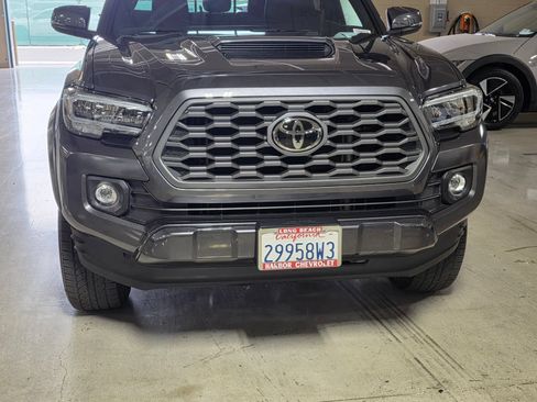 Used 2023 Toyota Tacoma TRD Sport w/ Black Out Package (TMS) AWD/4WD image 9