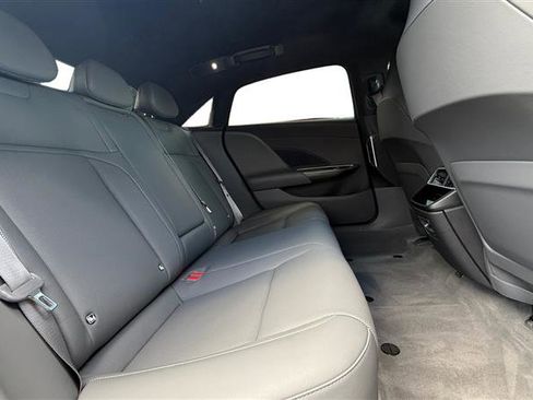 Used 2024 Lucid Air Touring AWD/4WD image 18