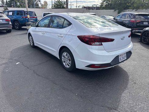 Used 2019 Hyundai Elantra SE w/ Cargo Package image 3