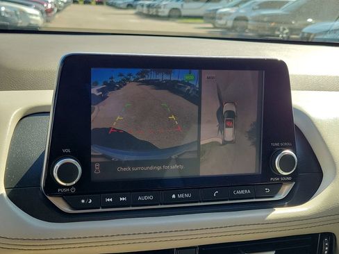 Certified 2021 Nissan Rogue SV w/ Premium Package image 29