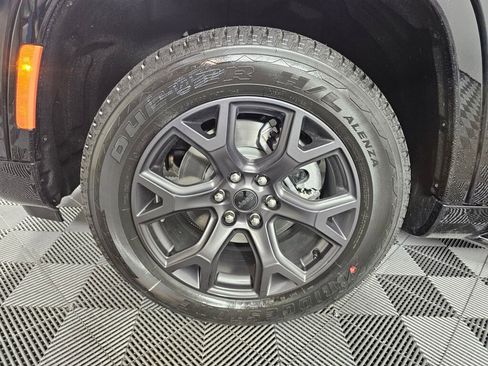 New 2026 Jeep Grand Wagoneer L Limited w/ Rear Seat Video Group I image 9