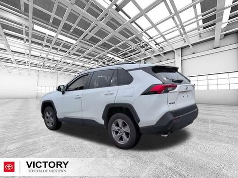 Used 2024 Toyota RAV4 XLE FWD image 5