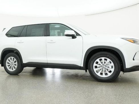 New 2026 Toyota Grand Highlander AWD Hybrid image 22