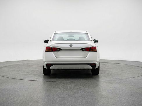 Used 2025 Nissan Altima 2.5 SV image 7