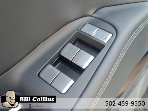 New 2025 Lincoln Navigator Reserve w/ Jet Appearance Package image 17