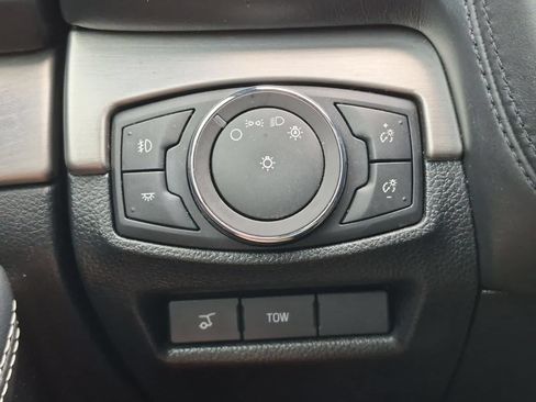 Used 2018 Ford Explorer Platinum AWD/4WD image 32