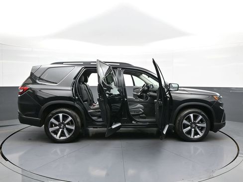 Certified 2024 Honda Pilot Touring image 44