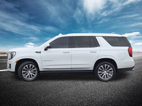 Used 2021 GMC Yukon Denali w/ Denali Premium Package image 18