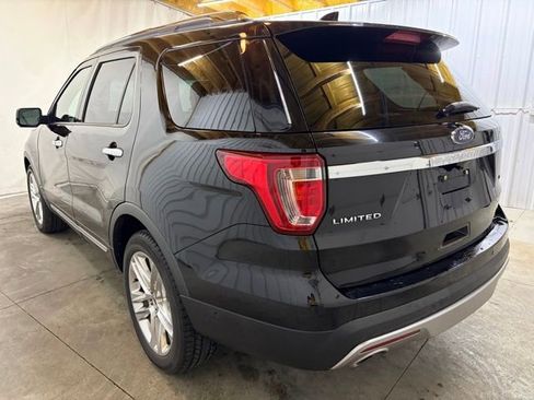 Used 2017 Ford Explorer Limited w/ Equipment Group 301A image 8