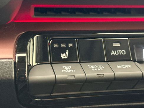 Used 2026 Toyota Prius Plug-In Hybrid FWD image 8