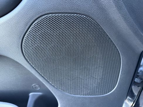 Used 2017 Jeep Grand Cherokee Limited w/ Luxury Group II image 27