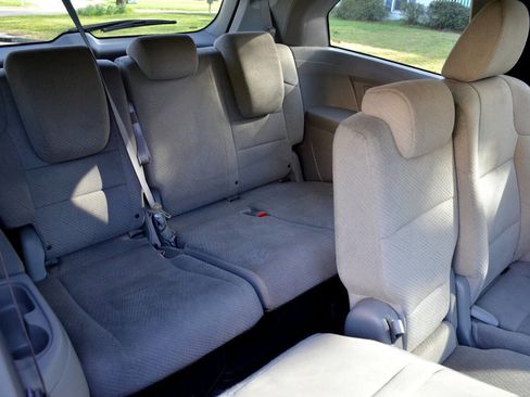 Used 2015 Honda Odyssey EX image 8